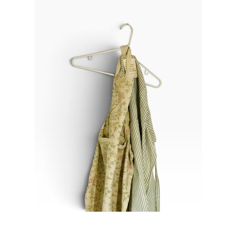 Lot of 2 Aprons Floral and Striped for Women with Pockets, One Size